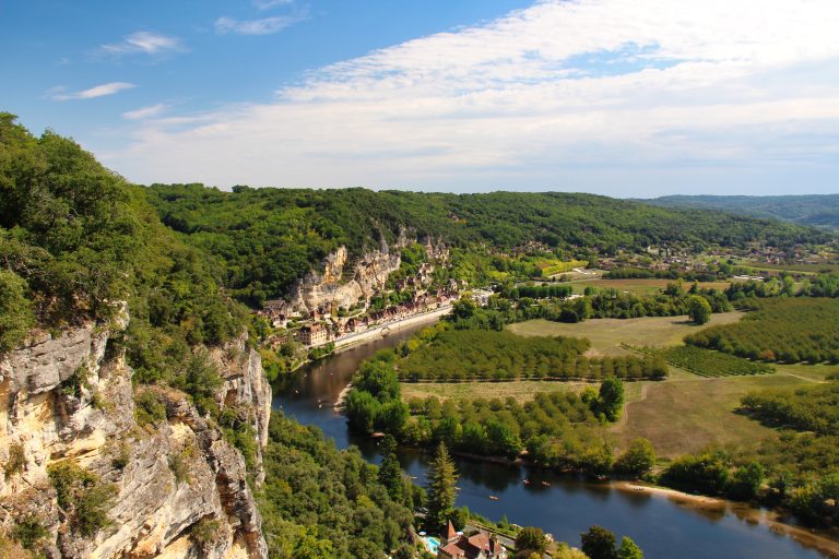 Hébergement insolite en Dordogne : Les options les plus originales pour un séjour inoubliable
